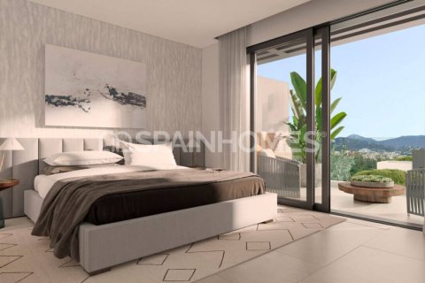 3 bedrooms Villa in Estepona, Spain No. 25698 11