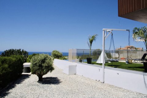 4 bedrooms Villa in Paphos, Cyprus No. 38056 7