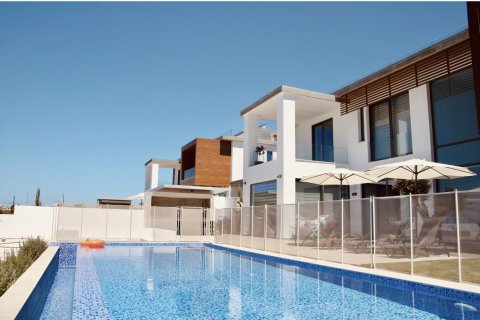 4 bedrooms Villa in Paphos, Cyprus No. 38056 1