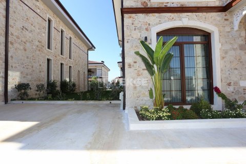 4+1 Villa à Dosemealti, Turkey No. 11781 16