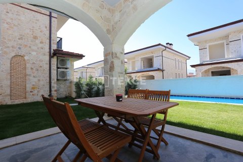 4+1 Villa en Dosemealti, Turkey No. 11781 21