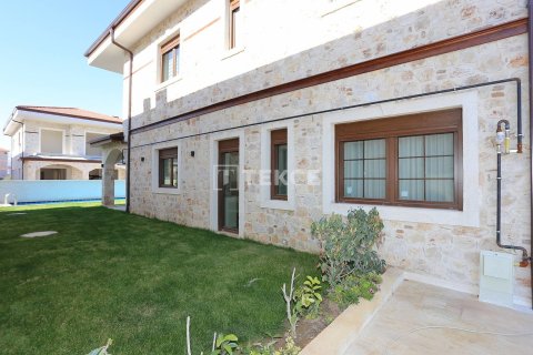 4+1 Villa en Dosemealti, Turkey No. 11781 14