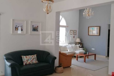 5 bedrooms House in Eptagonia, Cyprus No. 63343 7