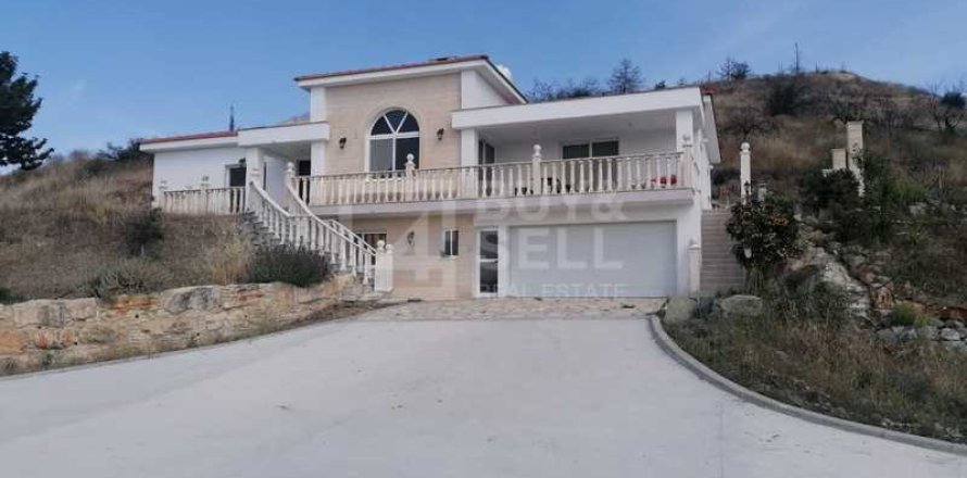 5 bedrooms House in Eptagonia, Cyprus No. 63343