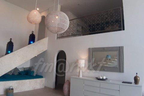 5 bedrooms Villa in Ungasan, Indonesia No. 22924 4