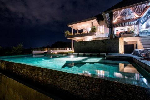 4 bedrooms Villa in Jimbaran, Indonesia No. 22972 1