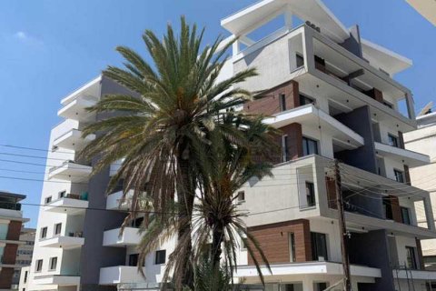 3 dormitorios Apartment en Limassol, Cyprus No. 65929 1