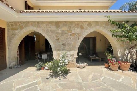 4 bedrooms House in Enkomi, Cyprus No. 76238 1