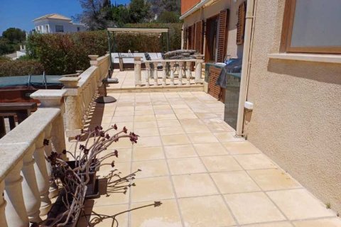 4 bedrooms House in Tala, Cyprus No. 42641 4