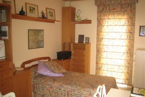 4 dormitorios Apartment en Lloret de Mar, Spain No. 25136 9