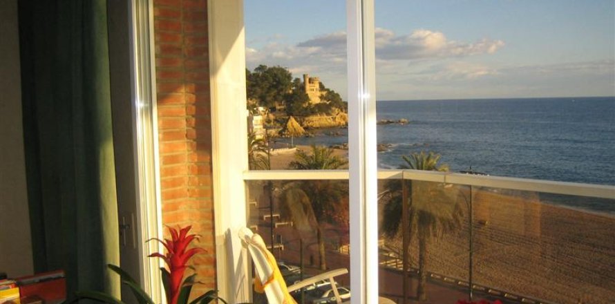 4 dormitorios Apartment en Lloret de Mar, Spain No. 25136