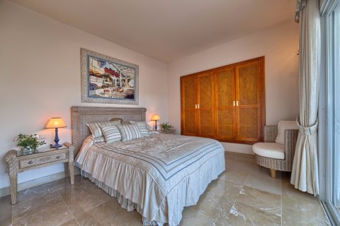 3 chambres Appartement à Benahavis, Spain No. 25141 4