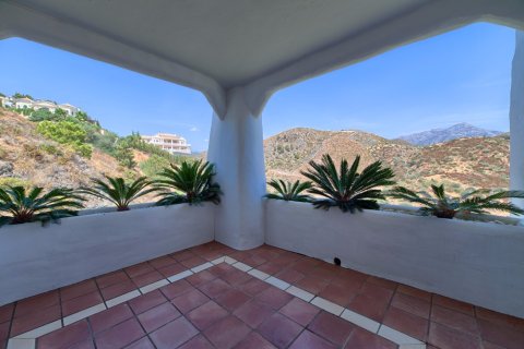 3 chambres Appartement à Benahavis, Spain No. 25141 12