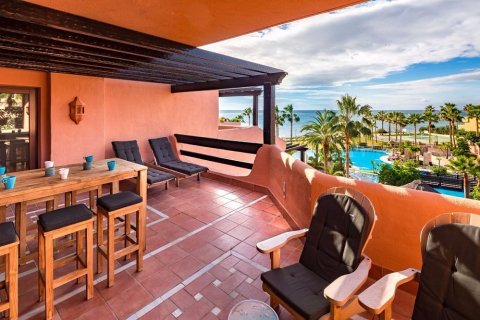 3 chambres Appartement à Estepona, Spain No. 25137 8