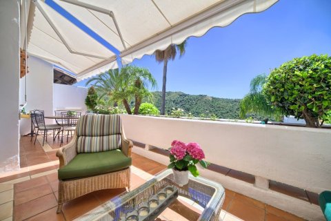 3 bedrooms Apartment in Benahavis, Spain No. 25138 4