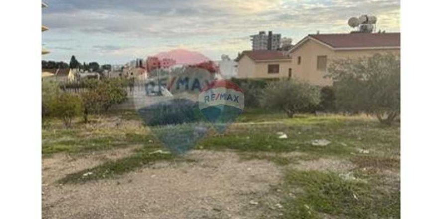 985m² Land en Mouttagiaka, Cyprus No. 73144