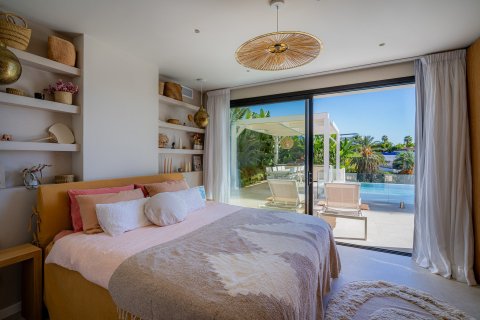 5 bedrooms Villa in Marbella, Spain No. 27326 15