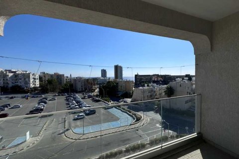 3 dormitorios Apartment en Agios Tychonas, Cyprus No. 72611 2