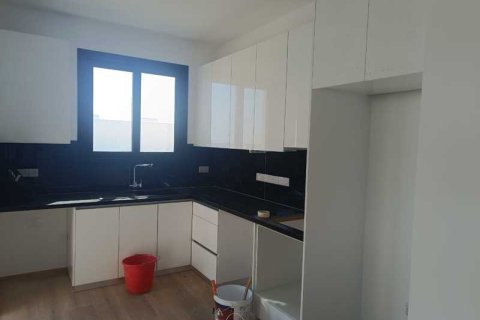 3 dormitorios Apartment en Mesa Geitonia, Cyprus No. 72616 9