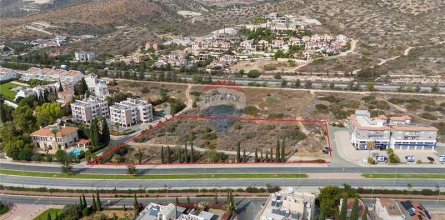 4604m² Land en Pyrgos, Cyprus No. 76511