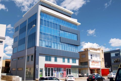 1530m² Commercial property en Limassol, Cyprus No. 51429 6