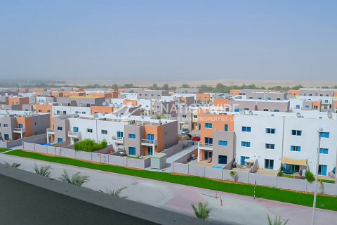 3 bedrooms Apartment in Al Reef, UAE No. 3432 2