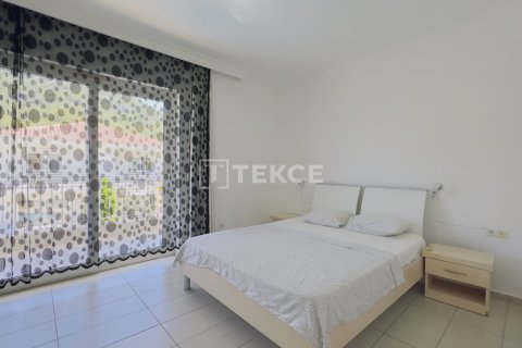 3+1 Apartment in Kemer, Turkey No. 16649 7