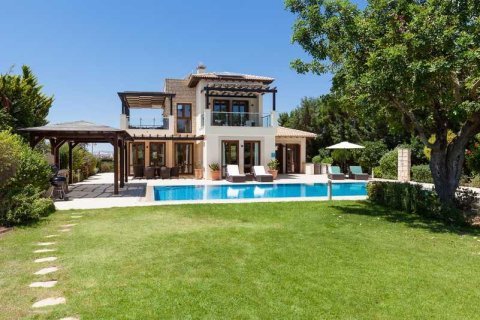 4 bedrooms House in Paphos, Cyprus No. 65347 2