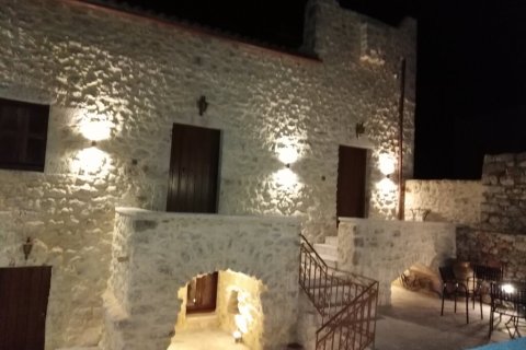 4 dormitorios Hotel en Laconia, Greece No. 54499 3