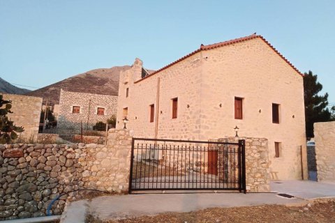 4 bedrooms Hotel in Laconia, Greece No. 54499 1