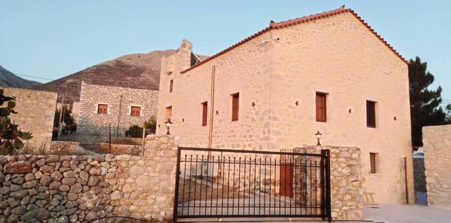 4 bedrooms Hotel in Laconia, Greece No. 54499