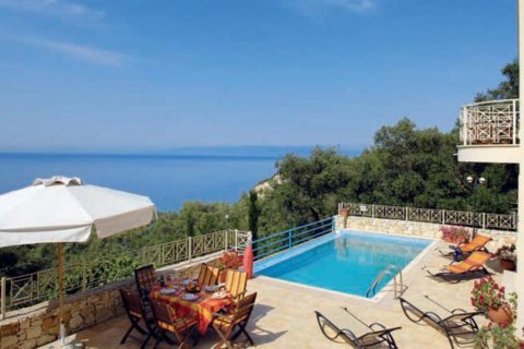 2 bedrooms Villa in Corfu, Greece No. 49074 1