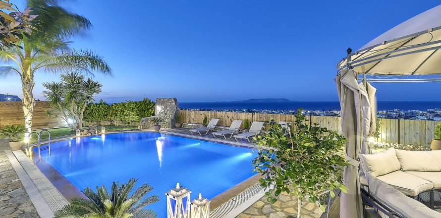 6 bedrooms Villa in Heraklion, Greece No. 23902