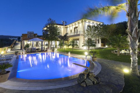 6 bedrooms Villa in Heraklion, Greece No. 23902 10