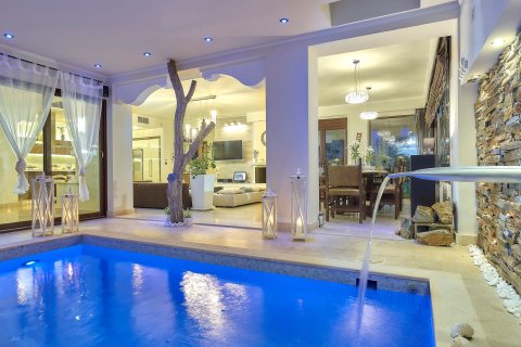 6 bedrooms Villa in Heraklion, Greece No. 23902 17