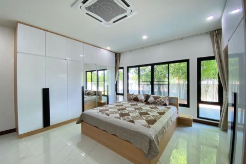 5 bedrooms House in Chiang Mai, Thailand No. 2553 16