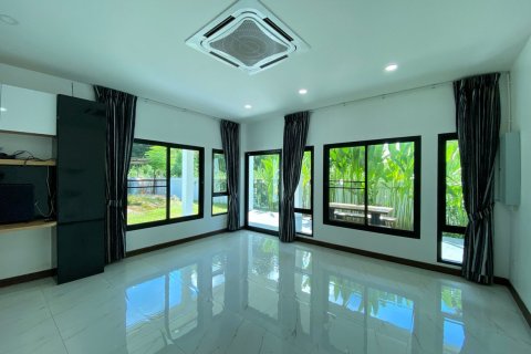 5 bedrooms House in Chiang Mai, Thailand No. 2553 10