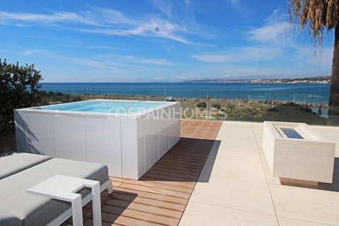 3 dormitorios Apartment en Estepona, Spain No. 27312 2