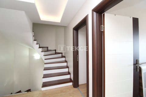 3+2 Villa en Gemlik, Turkey No. 21056 21