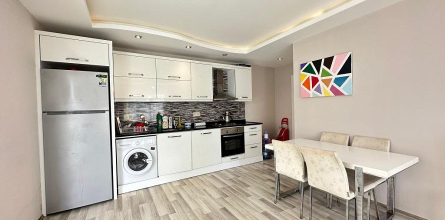 0+3 Apartment in Mahmutlar, Turkey No. 21243