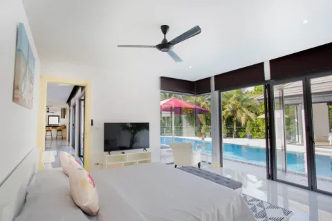 4 bedrooms Villa in Phuket, Thailand No. 342 12