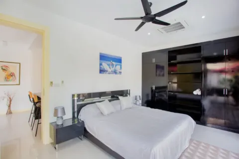 4 bedrooms Villa in Phuket, Thailand No. 342 20