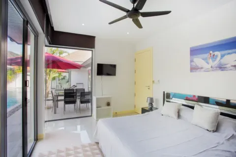 4 bedrooms Villa in Phuket, Thailand No. 342 18