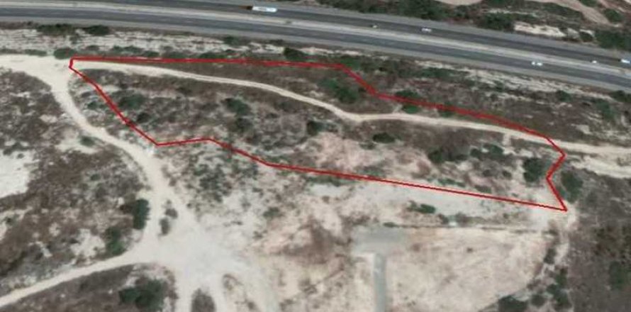 9183m² Land en Agios Tychonas, Cyprus No. 35685