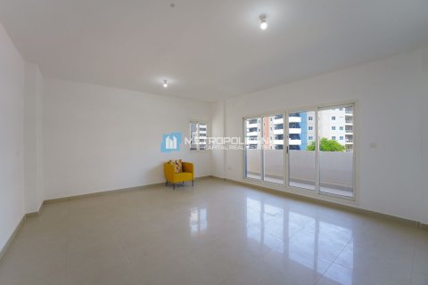 3 dormitorios Apartment en Al Reef, UAE No. 5923 2