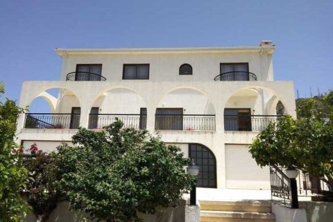 5 bedrooms House in Tala, Cyprus No. 39639 15