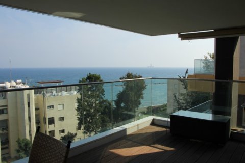 2 bedrooms Apartment in Limassol, Cyprus No. 50064 7