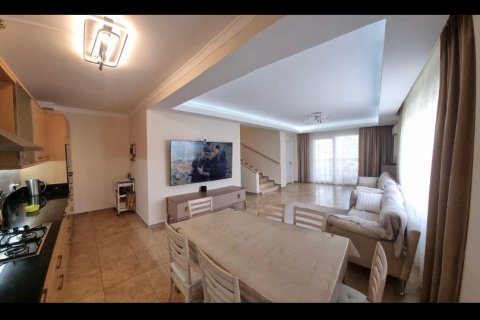 5 rooms Appartement à Mahmutlar, Turkey No. 21833 2