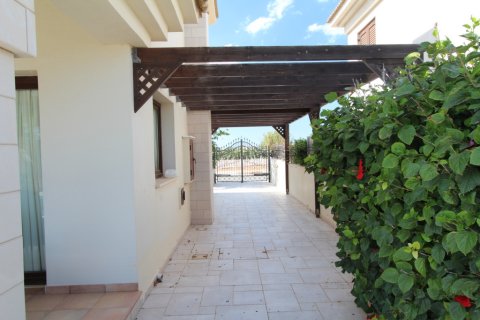 4 bedrooms Villa in Paralimni, Cyprus No. 36589 23