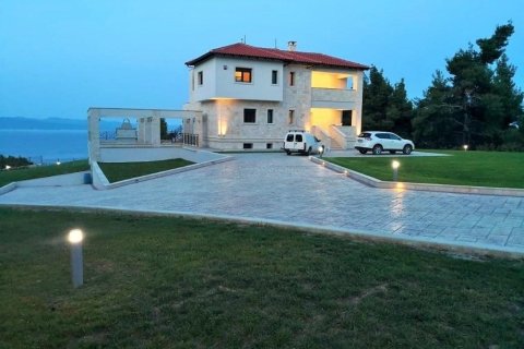 8 bedrooms Villa in Central Macedonia, Greece No. 52453 13